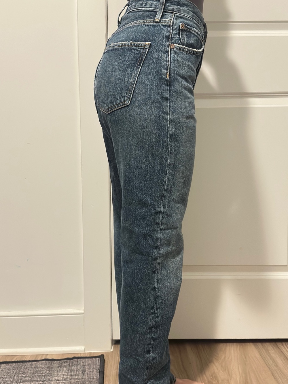 AGOLDE Medium/Dark Wash Jeans - Picture 4 of 5